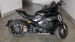 Ducati Diavel V4 (2023 - 26)  (12)