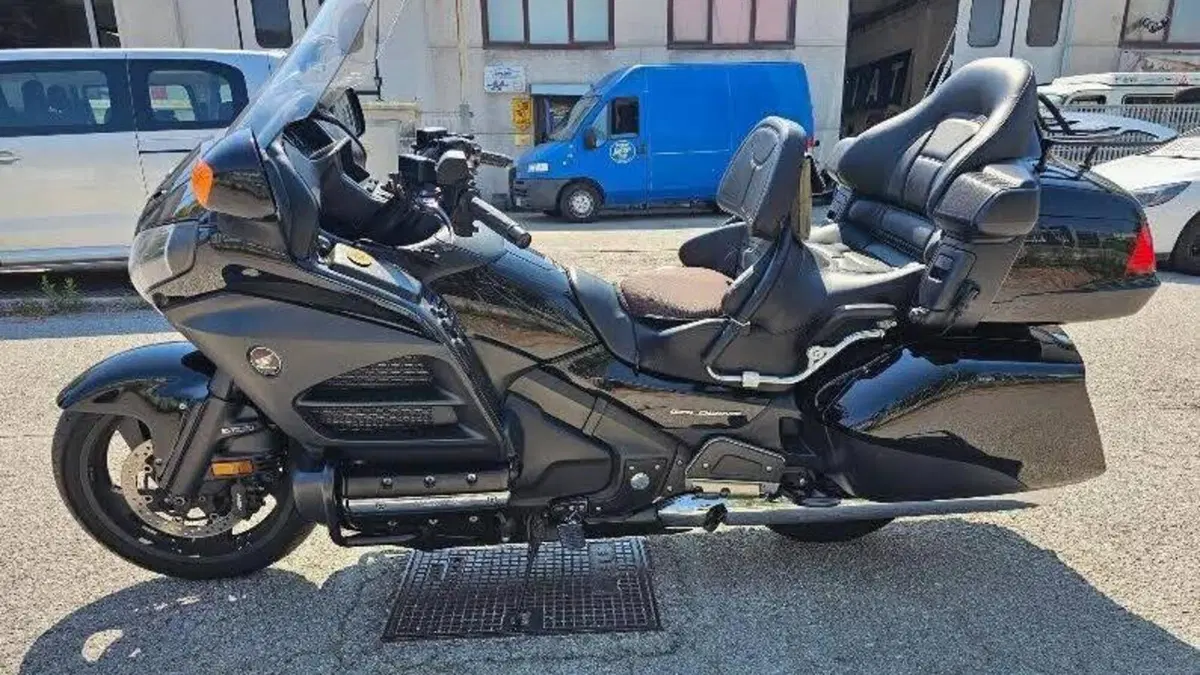 Honda GL 1800 Gold Wing (2012 - 17)  (6)