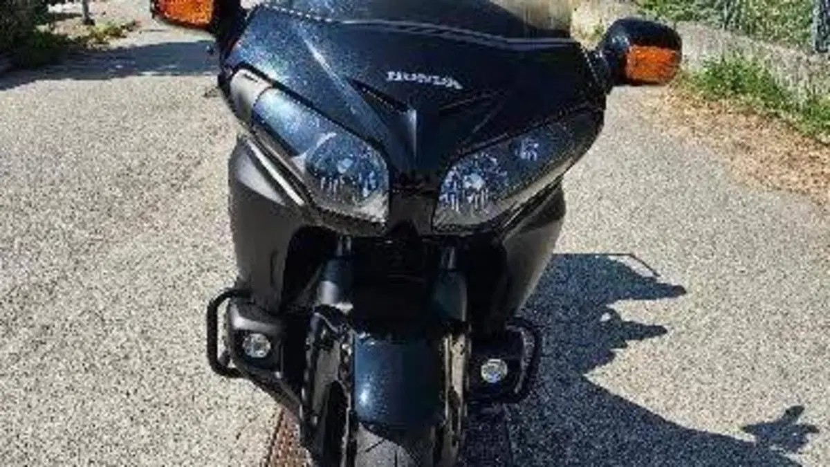 Honda GL 1800 Gold Wing (2012 - 17)  (8)