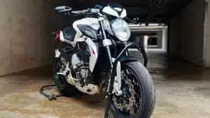 MV Agusta Dragster 800 (2014 - 19)  (6)