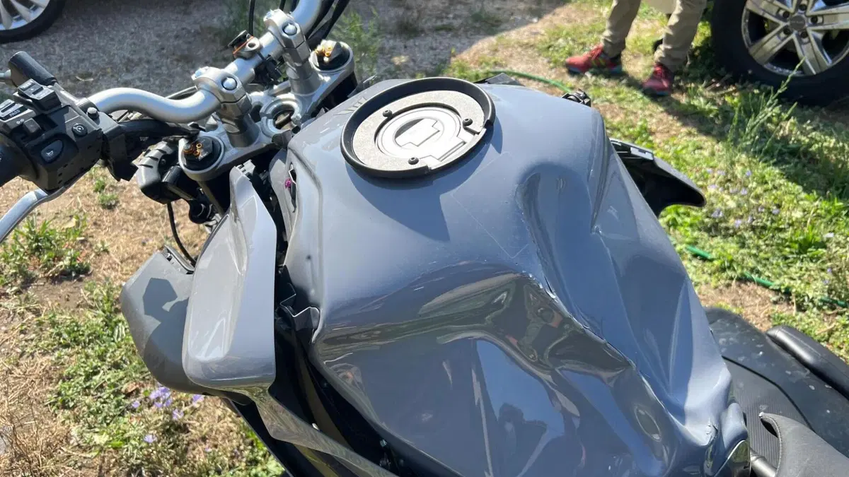 Yamaha MT-10 ABS (2016 - 17)  (4)