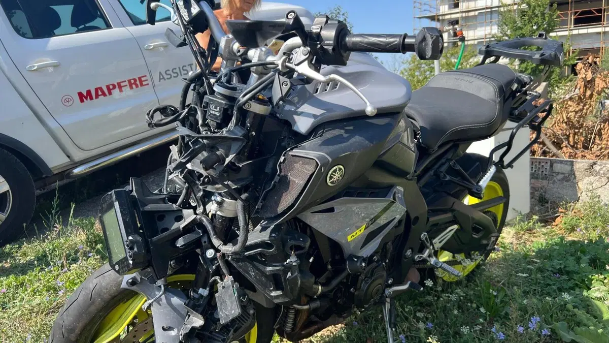 Yamaha MT-10 ABS (2016 - 17)  (6)