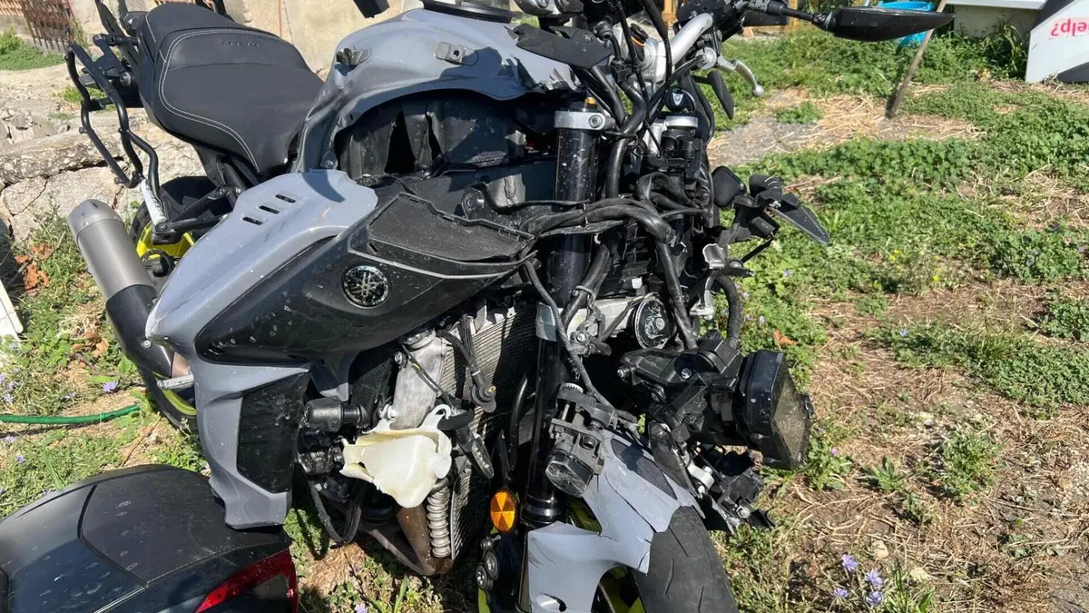 Yamaha MT-10 ABS (2016 - 17)  (7)