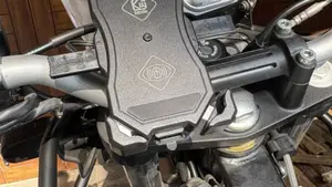 Royal Enfield Himalayan 411 (2017 - 20)  (8)