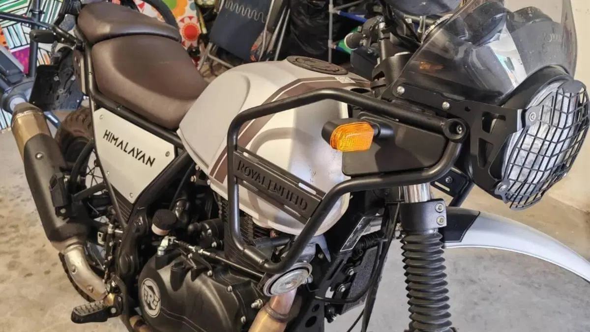 Royal Enfield Himalayan 411 (2021 - 24)  (2)