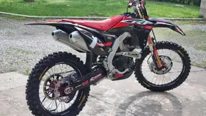 Honda CRF 250R (2020)  (2)