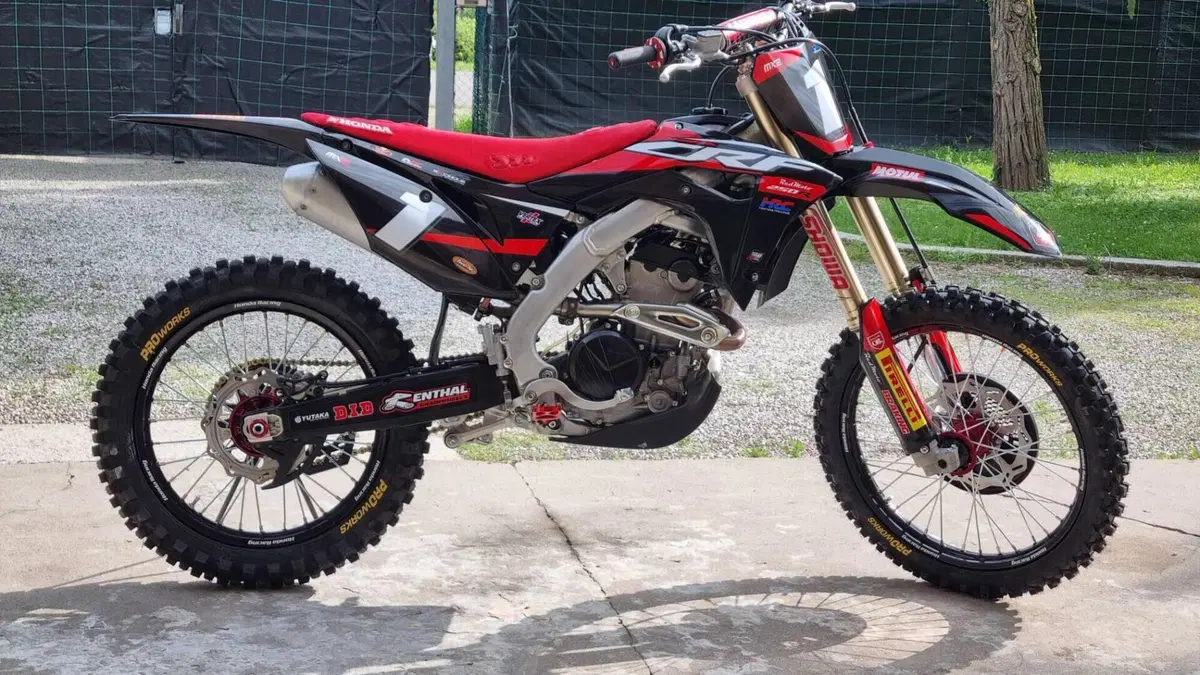 Honda CRF 250R (2020)  (3)