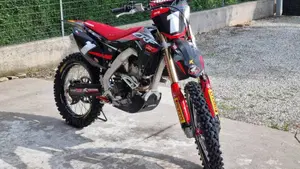 Honda CRF 250R (2020)  (4)