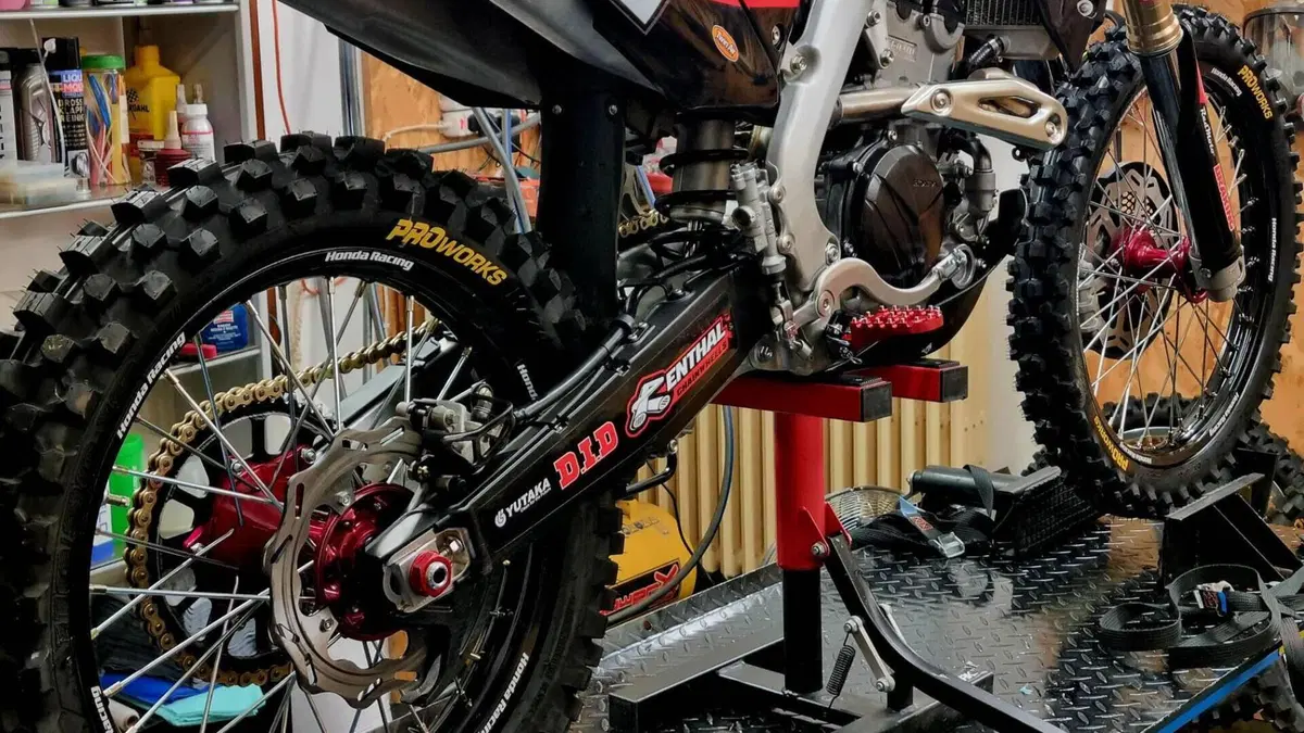 Honda CRF 250R (2020)  (8)