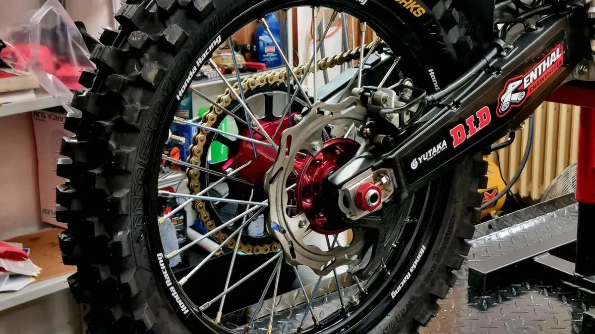 Honda CRF 250R (2020)  (9)