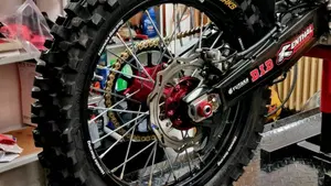 Honda CRF 250R (2020)  (9)