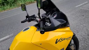 Suzuki V-Strom 1000 (2002 - 06)  (9)