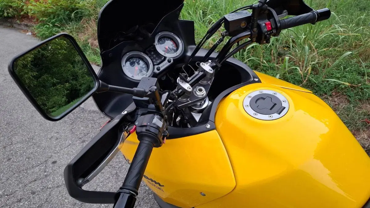 Suzuki V-Strom 1000 (2002 - 06)  (12)