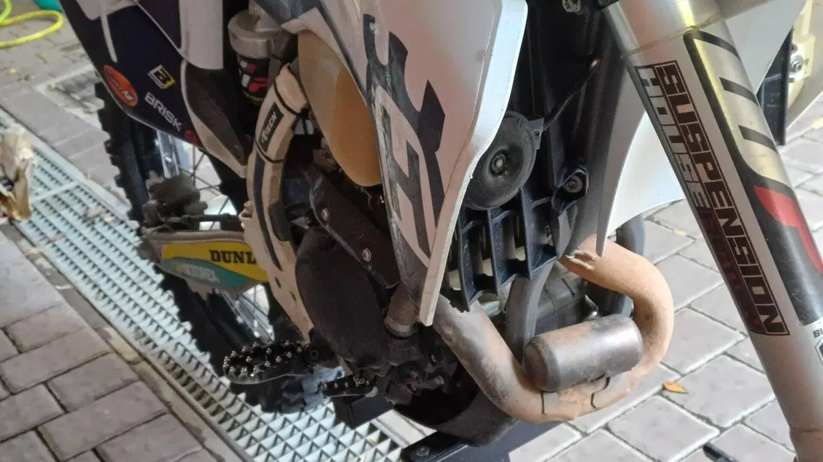 Husqvarna FE 250 (2022)  (3)