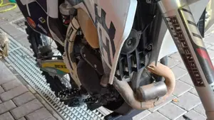Husqvarna FE 250 (2022)  (3)
