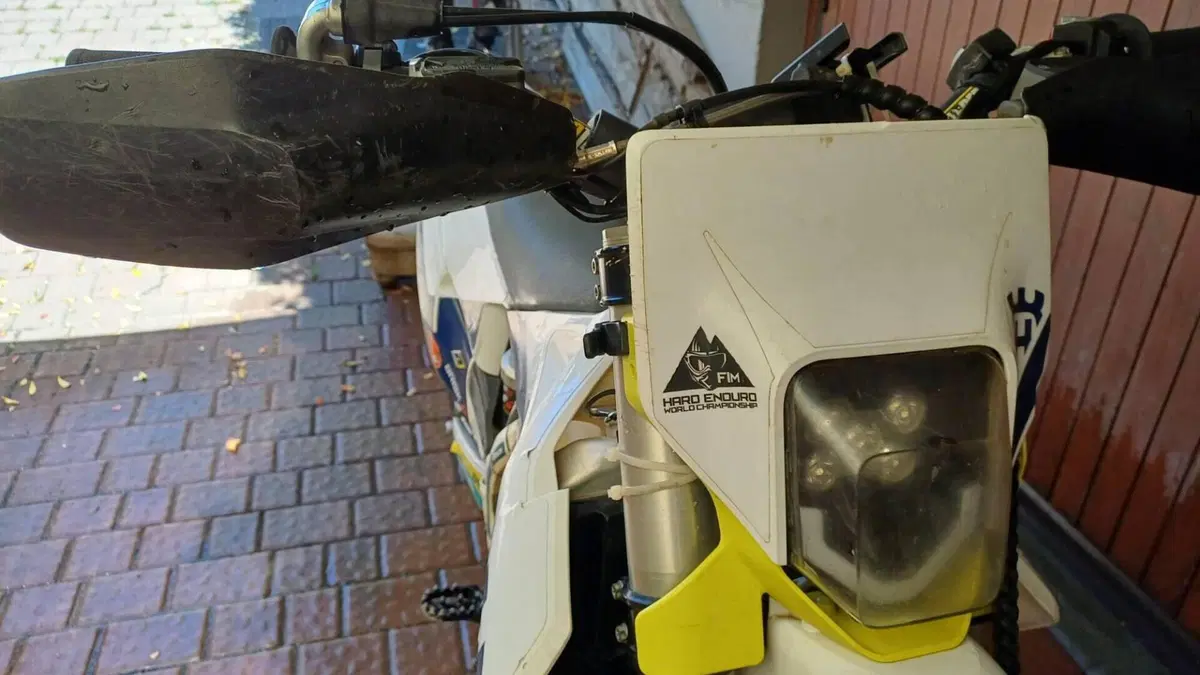 Husqvarna FE 250 (2022)  (6)