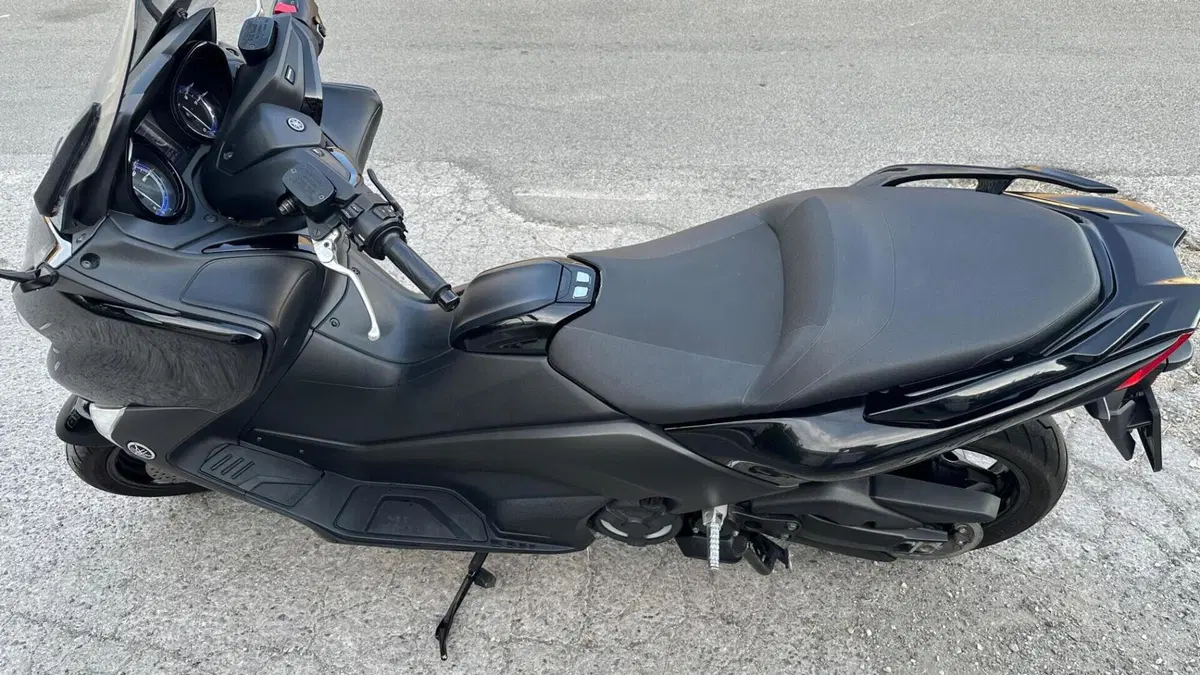 Yamaha T-Max 530 (2017 - 19)  (8)