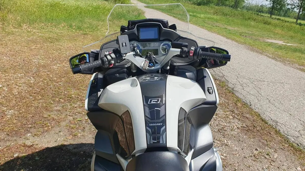 Bmw R 1200 RT (2017 - 18)  (4)