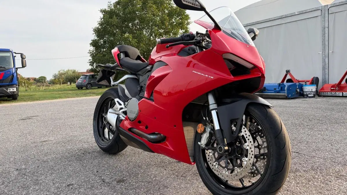 Ducati Panigale V2 (2021 - 24)  (2)