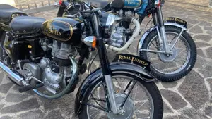 Royal Enfield Bullet 500 DLX Sixty/5  (5)