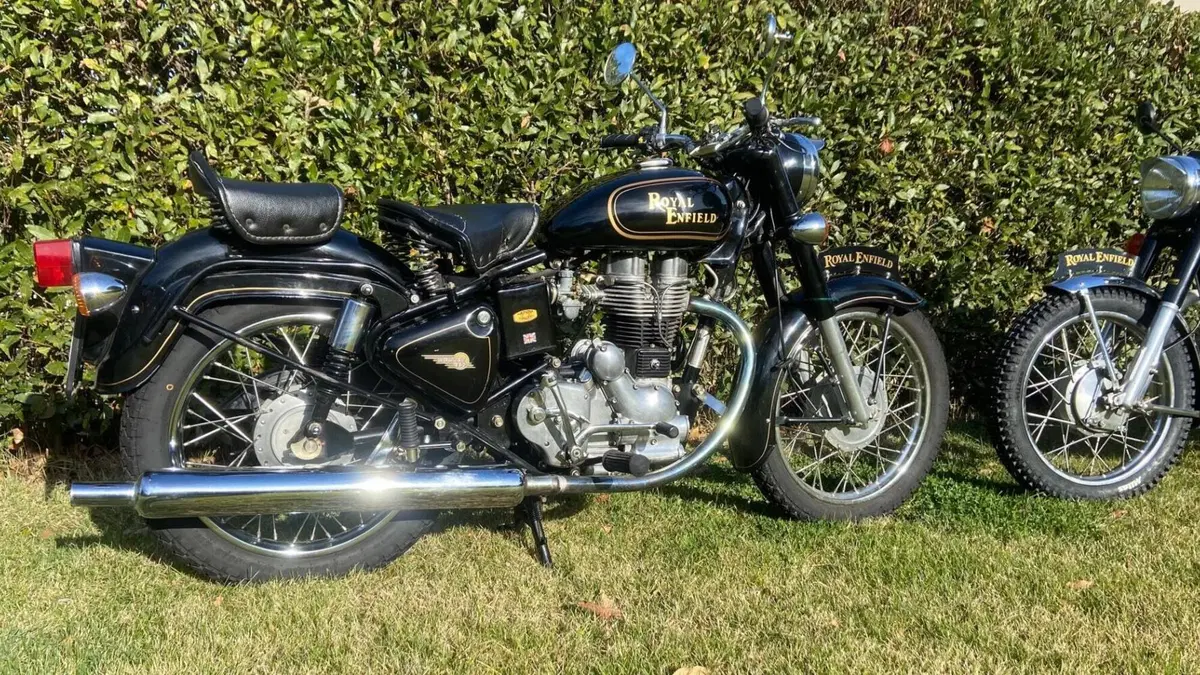 Royal Enfield Bullet 500 DLX Sixty/5  (9)