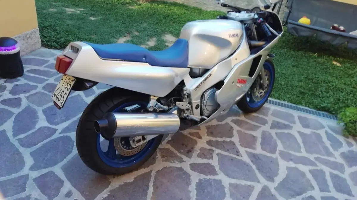 Yamaha   (10)