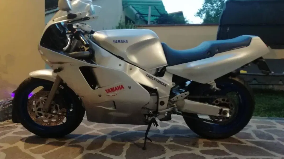 Yamaha   (11)