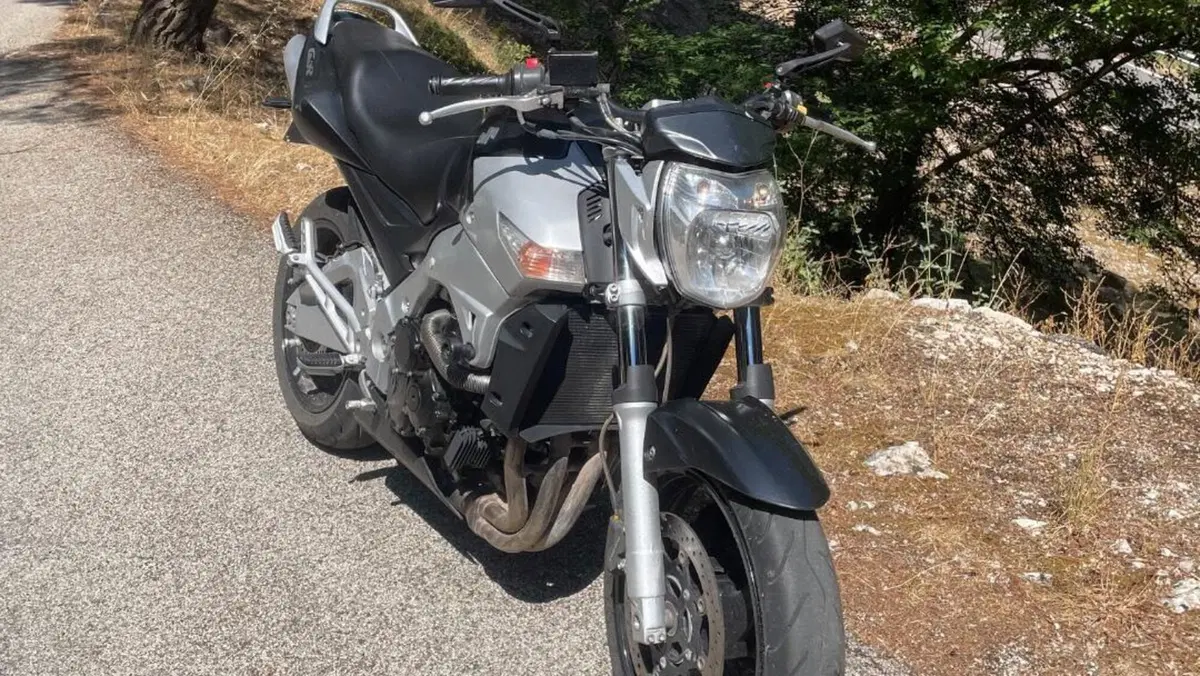 Suzuki GSR 600 (2006 - 11)  (15)