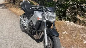 Suzuki GSR 600 (2006 - 11)  (15)
