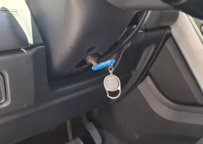 Land Rover Discovery Sport 2.2 TD4 HSE (9)