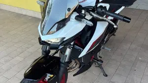 Kawasaki Z 500 SE Sport (2025 - 26)  (4)