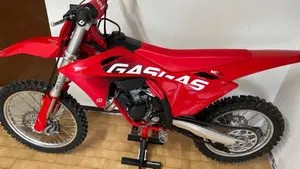 GASGAS MC 125 (2025)  (4)