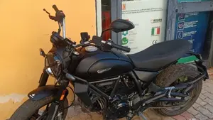 Ducati Scrambler 800 Icon Dark (2025 - 26)  (3)