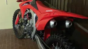 Honda CRF 250R (2017)  (2)