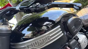 Triumph Bonneville T100 (2017 - 20)  (4)