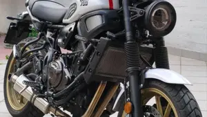 Yamaha XSR 700 XTribute (2022 - 24)  (4)