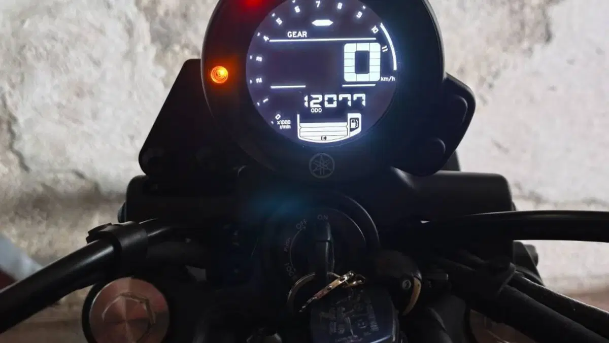 Yamaha XSR 700 XTribute (2022 - 24)  (6)