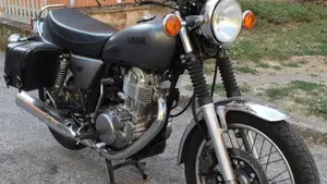 Yamaha SR 400 (2013 - 17)  (4)