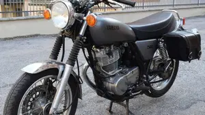 Yamaha SR 400 (2013 - 17)  (5)
