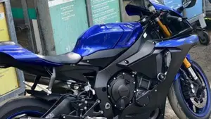 Yamaha YZF R1 (2017 - 19)  (2)