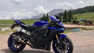 Yamaha YZF R1 (2017 - 19)  (4)
