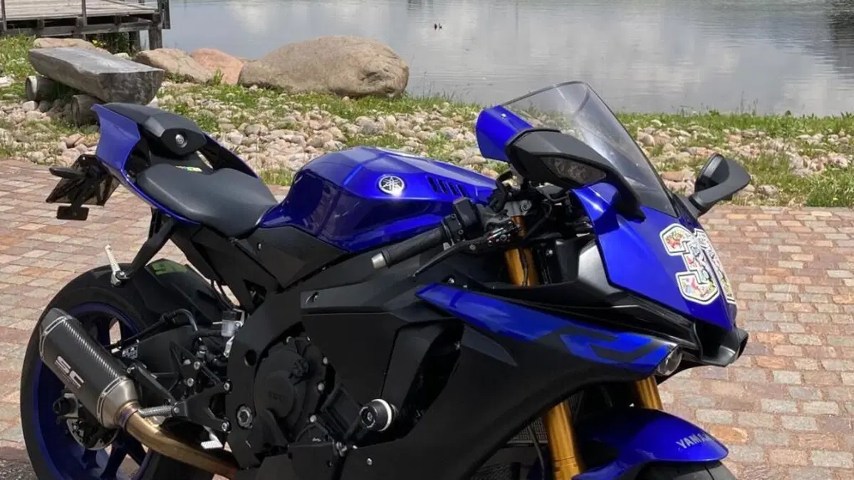 Yamaha YZF R1 (2017 - 19)  (8)