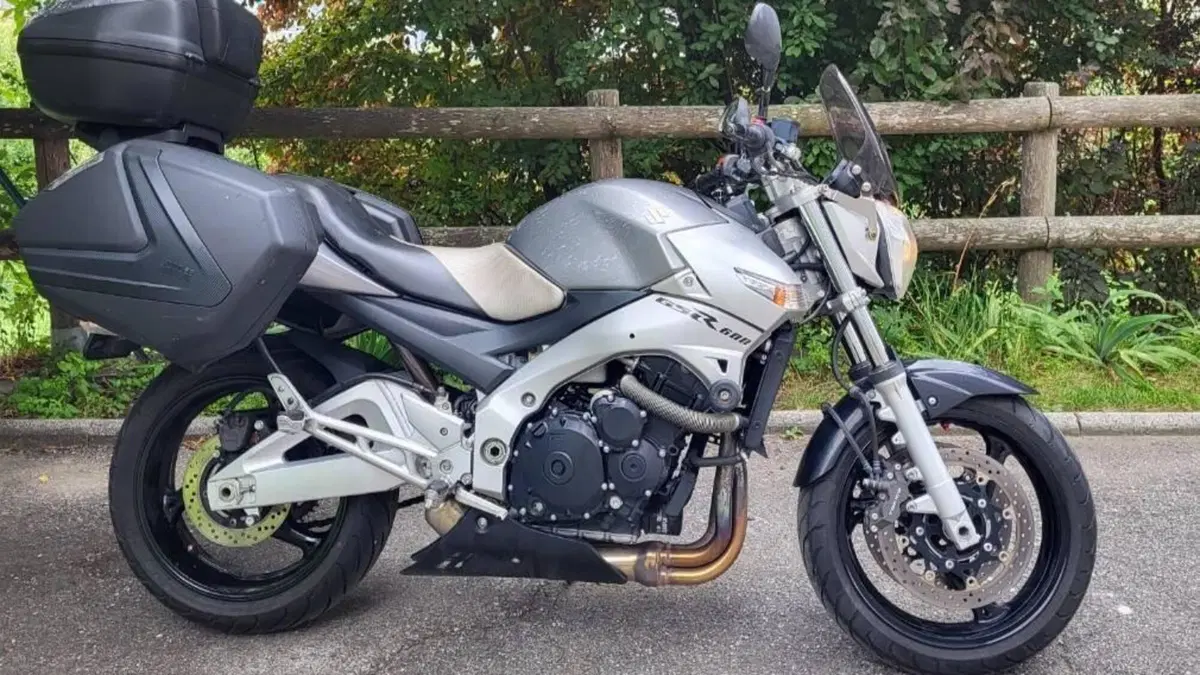 Suzuki GSR 600 (2006 - 11) 