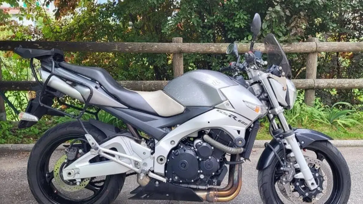 Suzuki GSR 600 (2006 - 11)  (3)