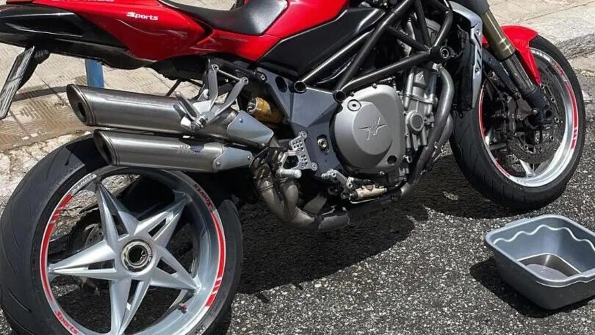MV Agusta Brutale 910 S (2005 - 11)  (2)