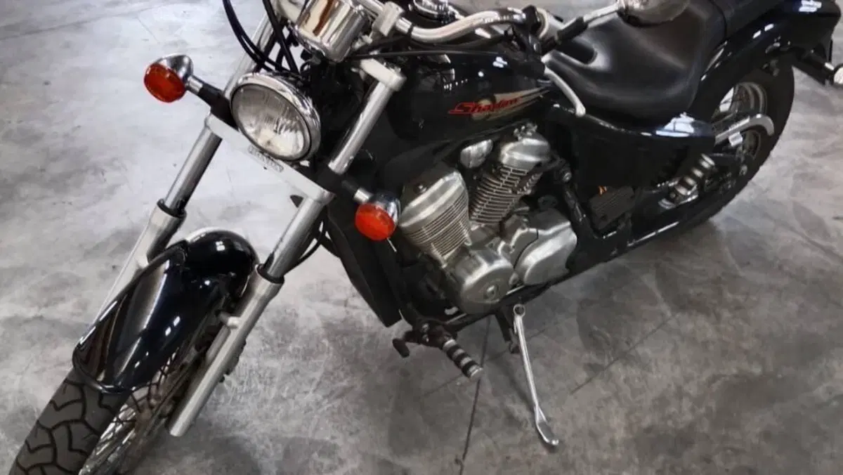 Honda VT 600 C Shadow (1989 - 02)  (2)