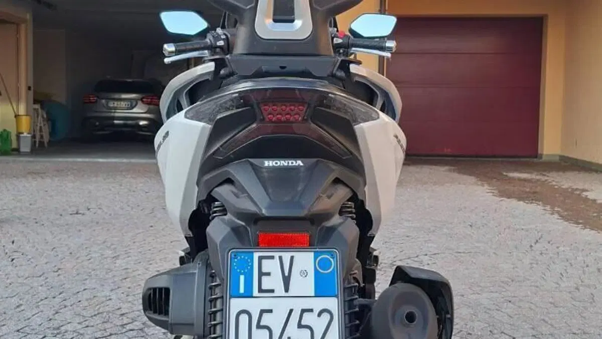 Honda Forza 350 (2022 - 24)  (2)