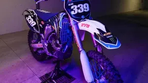Yamaha YZ 250 F (2024)  (2)