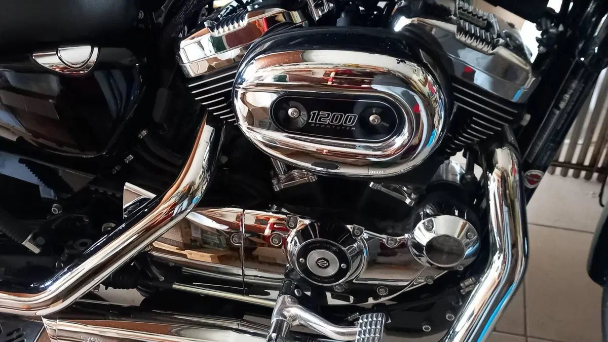Harley-Davidson 1200 SuperLow (2014 - 16) - XL 1200T  (4)