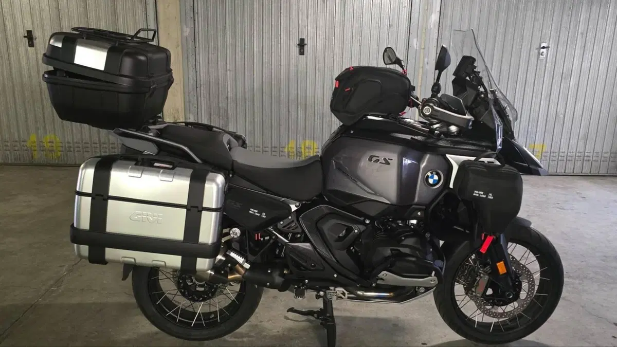 Bmw R 1300 GS Adventure Triple Black (2025 - 26)  (6)